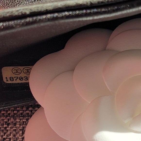 CHANEL 2013 Double Bow Wallet / Clutch - Picture 6 of 15